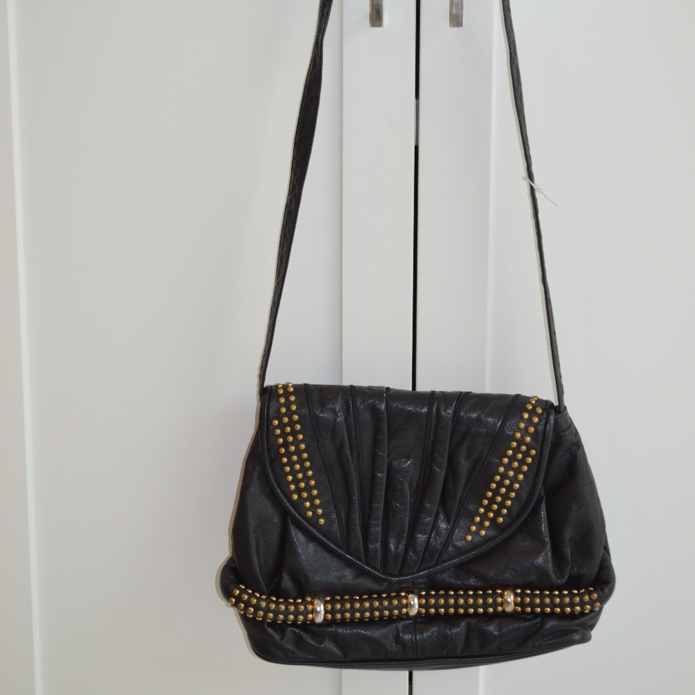 🎁 Gold Studded Leather Shoulder Strap Classic Bag *USED